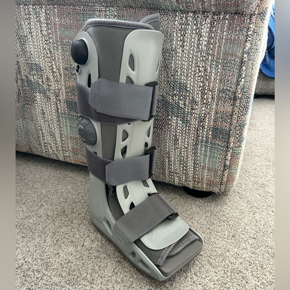 Small Aircast boot from orthopedic doctor for ankle sprain, never worn.
